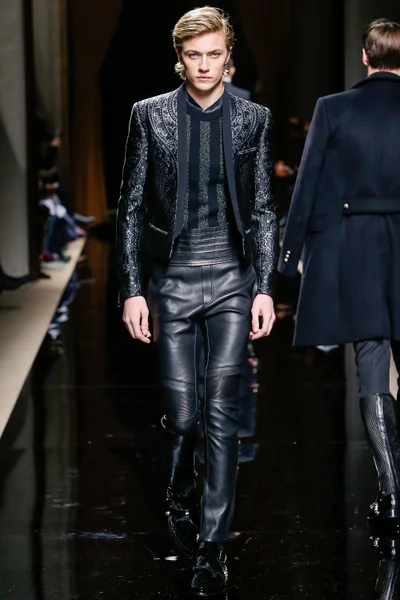 Look 54